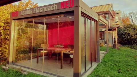 Außenansicht der Ausstellung von Schmich in Edingen Neckarhausen
