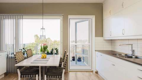 Blick in eine Küche mit großer Fensterfront